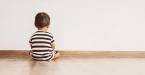 اعراض التوحد عند الاطفال